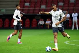 层认为球队 层认为球队